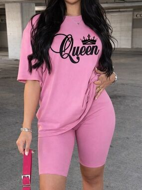 Queen Graphic Two-Piece Short Set